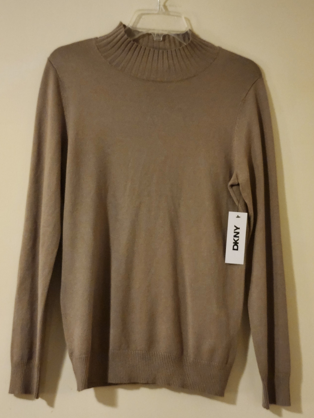 DKNY Women's Preppy Taupe Crewneck Sweater Size M